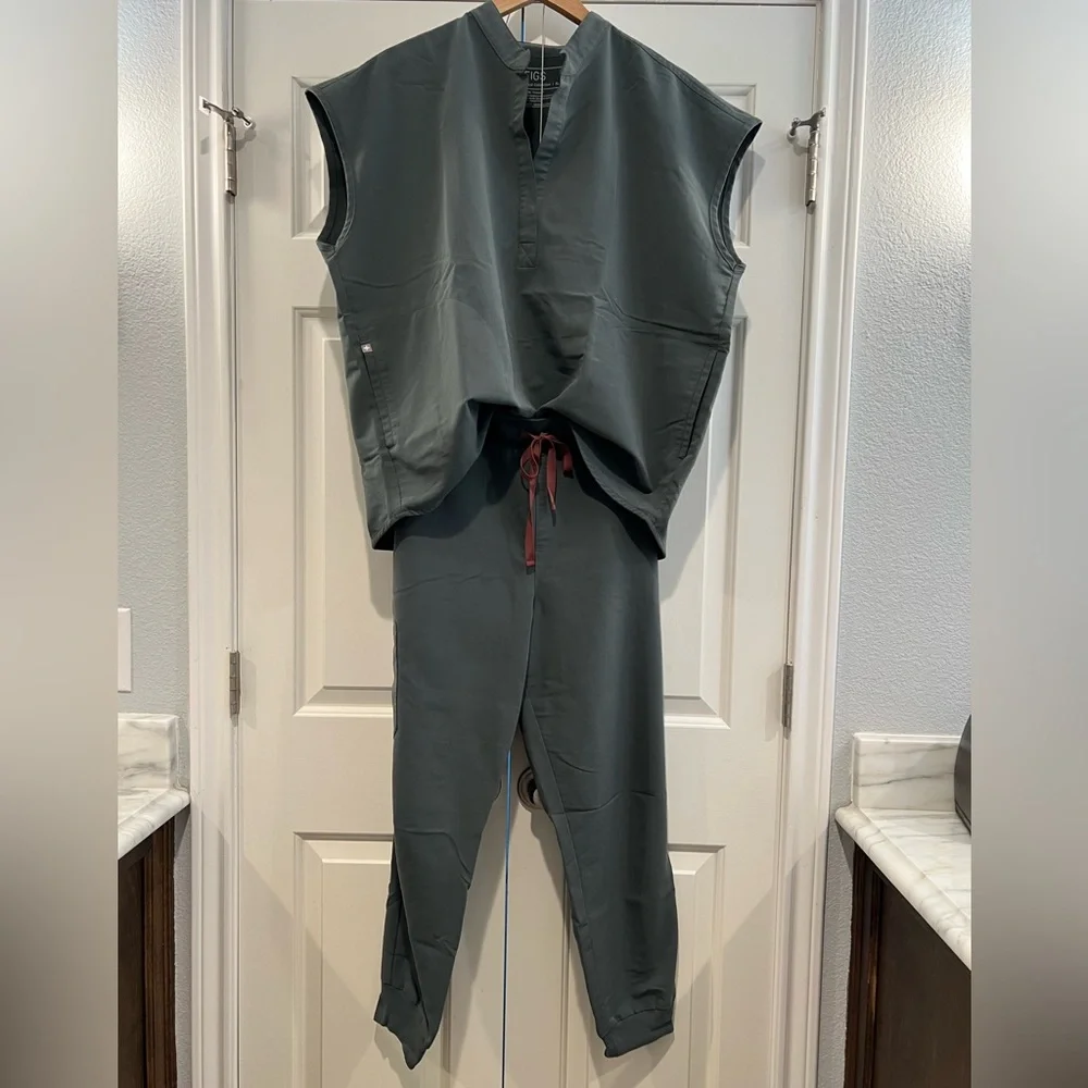 Figs SET Women's Scrub:Rafaela+Zamora Bonsai - Picture 2 of 5